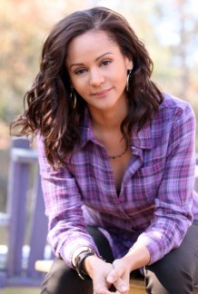 the-vampire-diaries-persia-white-403x600